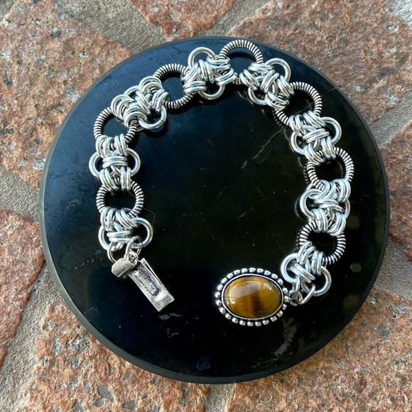 Maille tiger eye bracelet . Handmade maille chain & genuine tiger eye gem clasp - Picture 8 of 16